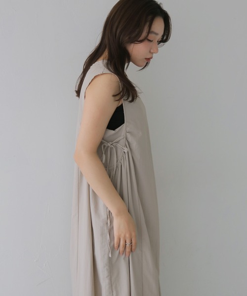 cheriella(シェリエラ)の「【cheriella】バルーンシルエットノースリーブワンピース BALLOON SILHOUETTE SLEEVELESS DRESS(ワンピース・レディース・ライトベージュ/ブラック・FREE)」の17枚目の写真