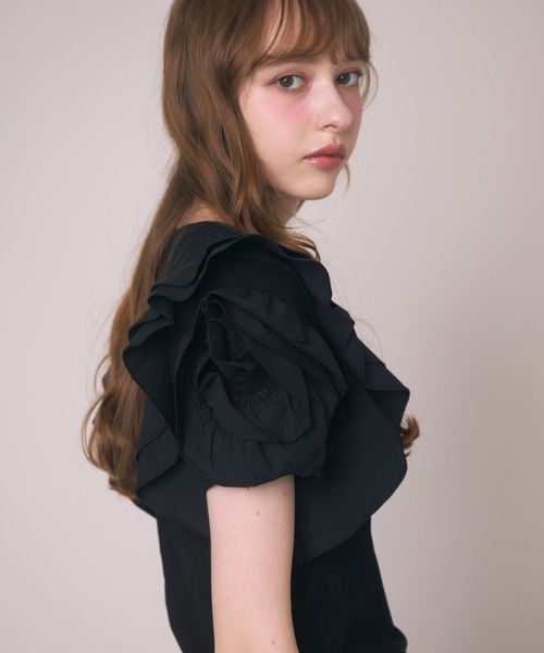 Noelie（ノエリー）の「ローズギャザースリーブTee（Tシャツ/カットソー・レディース・ホワイト/ブラック・FREE）」の19枚目の写真
