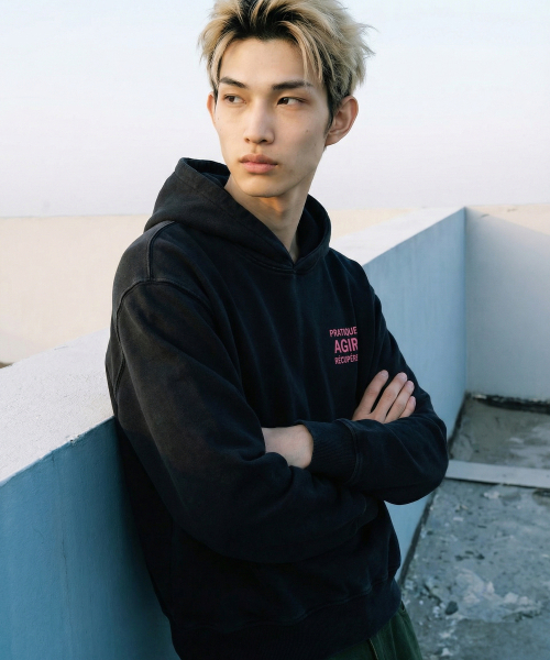 LENGAGEMENT（ランガージュマン）の「AGIR Salt-Washed Crop Hooded T-Shirt (Black)（パーカー・レディース・ブラック・1/2）」の3枚目の写真