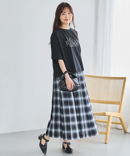 LAVEANGE(ラビアンジェ)の「タータンチェックプリーツスカート|旬のクラシカルスタイル/大人カジュアル/ロング丈/Aライン/ウエストゴム/体型カバー(スカート・レディース・ブラック/ブラウン・4L/M/3L/LL/5L)」の11枚目の写真