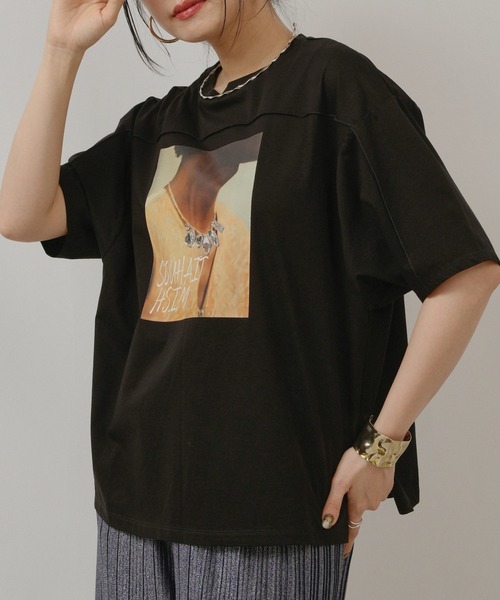 palm RICHE(ポームリシュ)の「ビジュー付プリントメローT(Tシャツ/カットソー・レディース・ホワイト/パープル系その他/ブラック・M)」の3枚目の写真