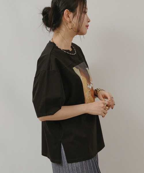 palm RICHE(ポームリシュ)の「ビジュー付プリントメローT(Tシャツ/カットソー・レディース・ホワイト/パープル系その他/ブラック・M)」の16枚目の写真