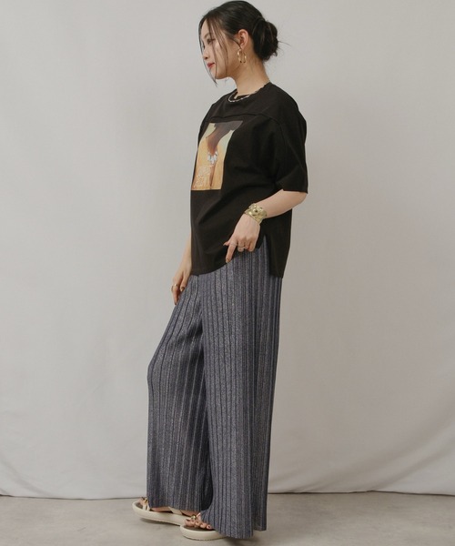 palm RICHE(ポームリシュ)の「ビジュー付プリントメローT(Tシャツ/カットソー・レディース・ホワイト/パープル系その他/ブラック・M)」の12枚目の写真