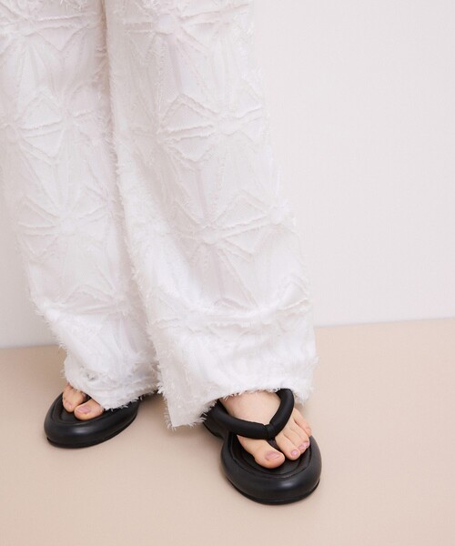 ADAM ET ROPE'(アダムエロペ)の「【WEB限定】フリンジジャガードパンツ(その他パンツ・レディース・ブラウン系その他/ブラック/ホワイト・36/38)」の10枚目の写真