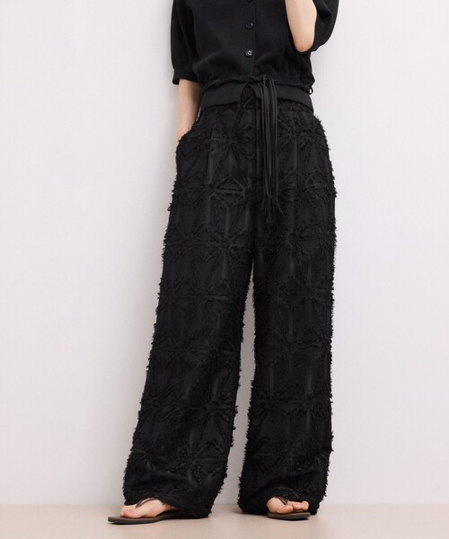 ADAM ET ROPE'(アダムエロペ)の「【WEB限定】フリンジジャガードパンツ(その他パンツ・レディース・ブラウン系その他/ブラック/ホワイト・36/38)」の11枚目の写真