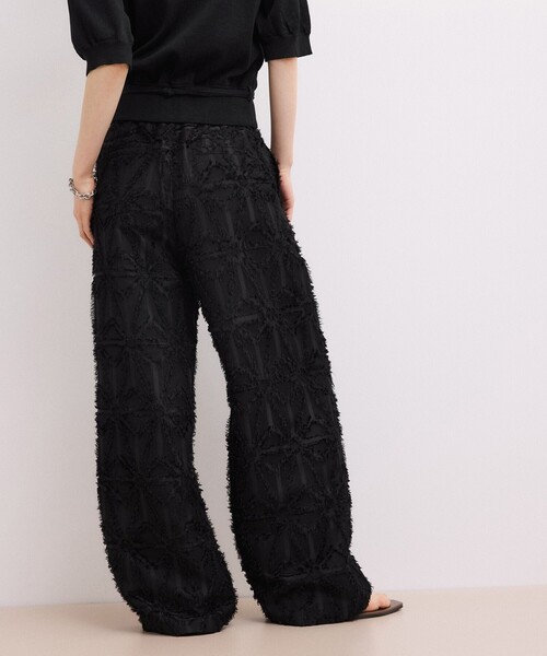 ADAM ET ROPE'(アダムエロペ)の「【WEB限定】フリンジジャガードパンツ(その他パンツ・レディース・ブラウン系その他/ブラック/ホワイト・36/38)」の13枚目の写真