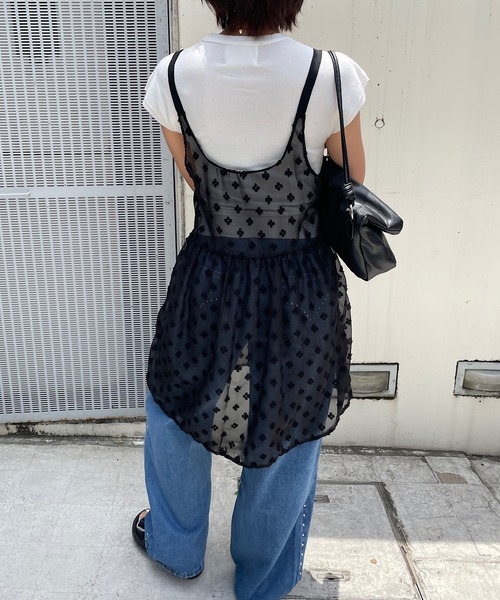 ROGER AND RAW(ロジャーアンドロウ)の「花柄ジャガード シアーキャミチュニック(キャミソール・レディース・ホワイト/ブラック・FREE)」の15枚目の写真