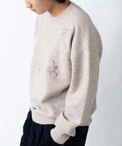 刺繍ニット　アニマル　クルーネック