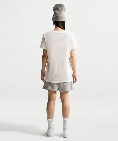 NIKE(ナイキ)の「ナイキ スポーツウェア クラシック ウィメンズ オーバーサイズド Tシャツ / Nike Sportswear Classic Women's Oversized T-Shirt IM6430-133 Sail(Tシャツ/カットソー・レディース・クリーム・S/L/M/XL/XS)」の14枚目の写真