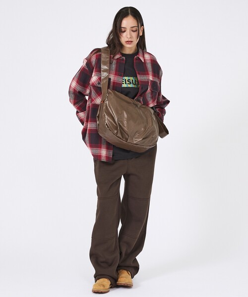 UNIVERSAL OVERALL(ユニバーサルオーバーオール)の「【UNIVERSAL OVERALL/ユニバーサルオーバーオール】:Surplus HOBO shoulder bag/ショルダーバッグ/ナイロン/バッグ/秋冬(ショルダーバッグ・メンズ・ブラウン/ブラック・フリー)」の3枚目の写真