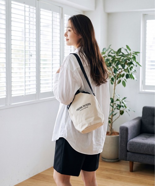 FREDRIK PACKERS(フレドリックパッカーズ)の「【FREDRIK PACKERS/フレドリックパッカーズ】#11 DUCK PVC UP HANDLE TOTE ダック ピーブイシー アップ ハンドル トートバッグ(トートバッグ・レディース・ブラック/ホワイト・FREE)」の5枚目の写真