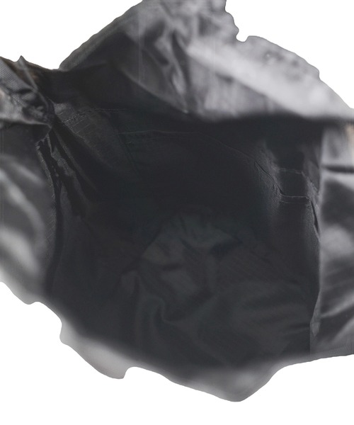 FREDRIK PACKERS(フレドリックパッカーズ)の「【FREDRIK PACKERS/フレドリックパッカーズ】#11 DUCK PVC UP HANDLE TOTE ダック ピーブイシー アップ ハンドル トートバッグ(トートバッグ・レディース・ブラック/ホワイト・FREE)」の15枚目の写真