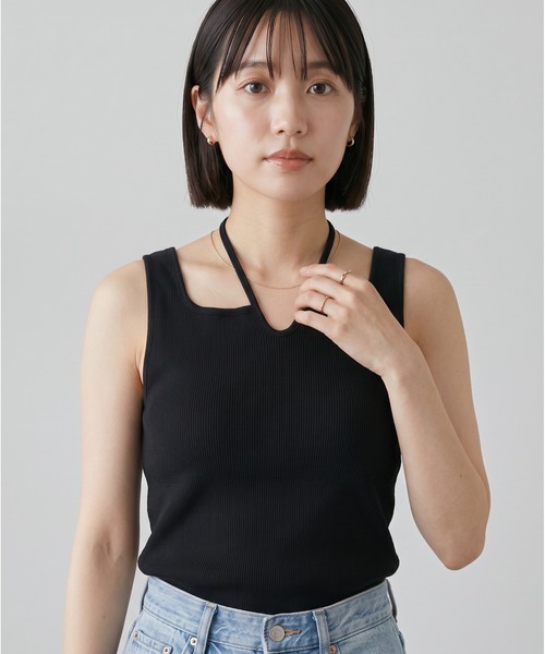 Gleam(グリーム)の「gleam パット付クロスホルターネックタンクトップ(タンクトップ・レディース・チャコール/アイボリー/ブラック・F)」の9枚目の写真