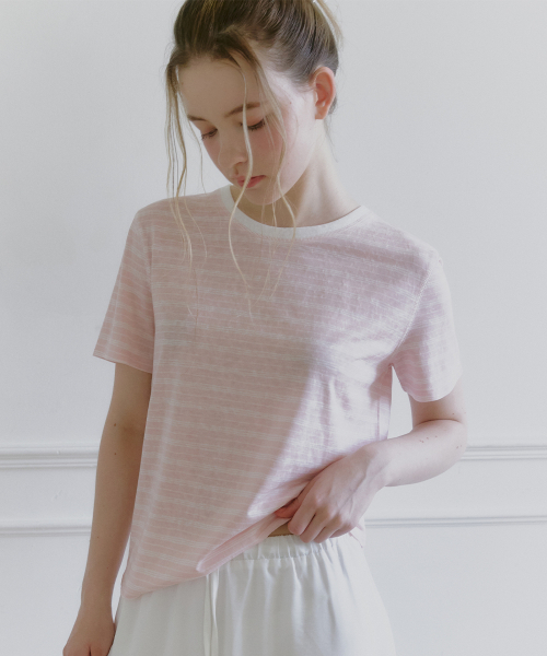 MICANE(ミケーネ)の「リススストライプステッチコントラストTシャツ(Tシャツ/カットソー・レディース・スカイブルー/オリーブ/ピンク・1/2/4/3)」の4枚目の写真