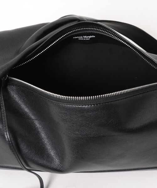 Maison Margiela（メゾンマルジェラ）の「Maison Margiela BOX BAG EAST WEST MEDIUM（ショルダーバッグ・レディース・ブラック・FREE）」の4枚目の写真