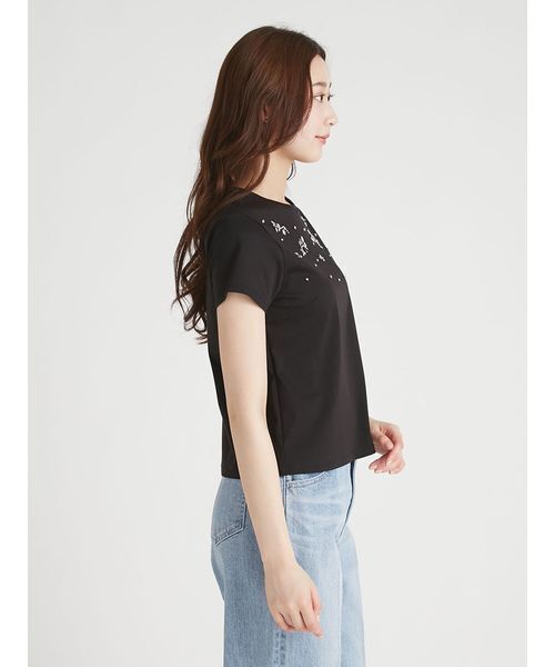 CELFORD（セルフォード）の「【洗える】フラワービジューTシャツ（Tシャツ/カットソー・レディース・オフホワイト/ブラック・F）」の6枚目の写真