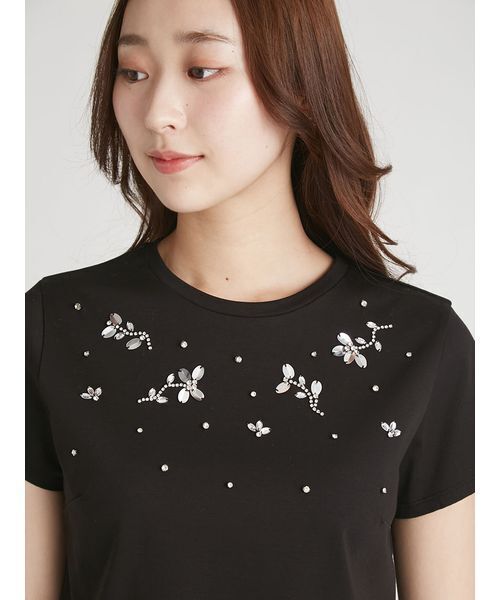 CELFORD（セルフォード）の「【洗える】フラワービジューTシャツ（Tシャツ/カットソー・レディース・オフホワイト/ブラック・F）」の7枚目の写真