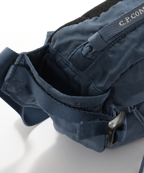 C.P. COMPANY（シーピーカンパニー）の「C.P.Company / シーピーカンパニー NYLON B WAISTBAG（ボディバッグ/ウエストポーチ・メンズ・ブルー系その他/グレー/カーキ/オレンジ・FREE）」の10枚目の写真