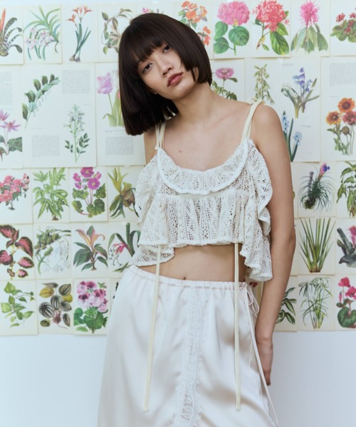 flaeu（フラユ）の「2WAY Lace Frill Bustier（キャミソール・レディース・ブラック/ホワイト・FREE）」の21枚目の写真
