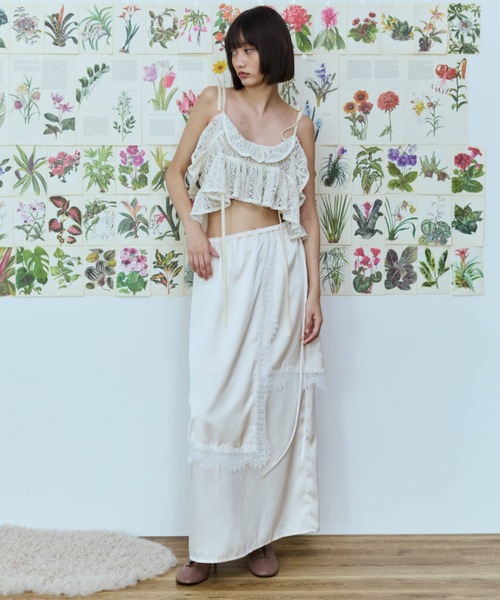 flaeu（フラユ）の「2WAY Lace Frill Bustier（キャミソール・レディース・ブラック/ホワイト・FREE）」の22枚目の写真