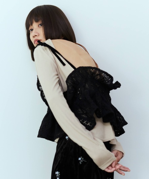 flaeu（フラユ）の「2WAY Lace Frill Bustier（キャミソール・レディース・ブラック/ホワイト・FREE）」の6枚目の写真