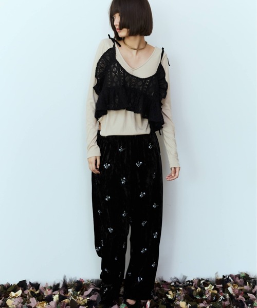 flaeu（フラユ）の「2WAY Lace Frill Bustier（キャミソール・レディース・ブラック/ホワイト・FREE）」の7枚目の写真