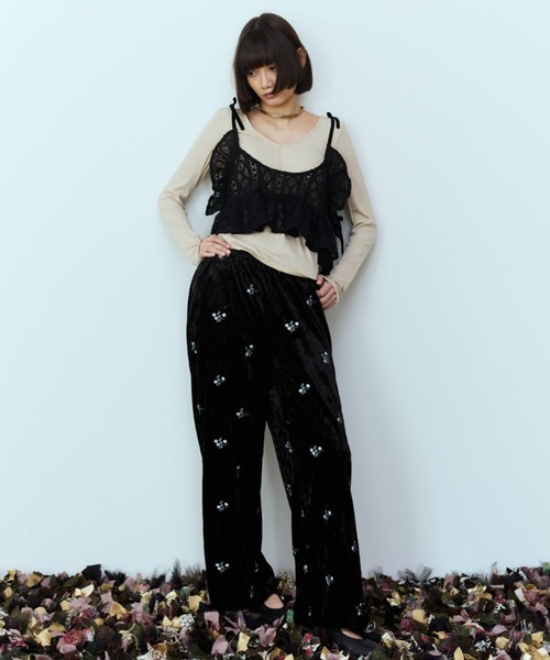 flaeu（フラユ）の「2WAY Lace Frill Bustier（キャミソール・レディース・ブラック/ホワイト・FREE）」の9枚目の写真