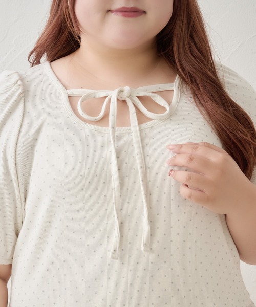Louiosy(ルオシー)の「【Louiosy】【大きいサイズ】ラメドットテレコリブペプラムトップス(Tシャツ/カットソー・レディース・チャコールグレー/オフホワイト/ブルー・4L/3L/LL)」の6枚目の写真