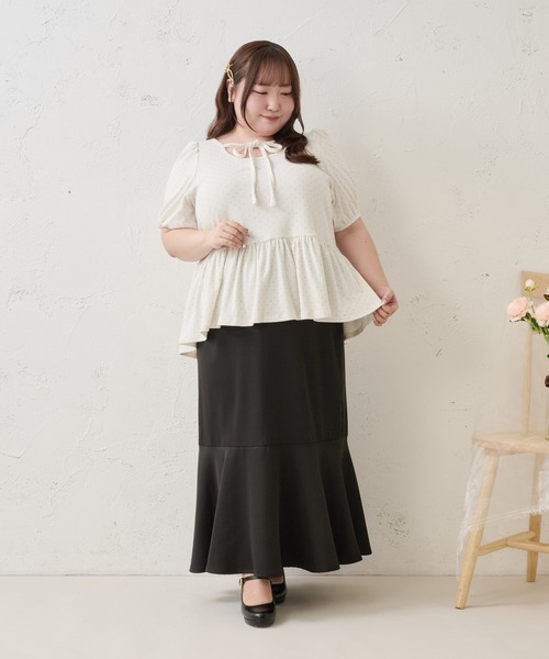 Louiosy(ルオシー)の「【Louiosy】【大きいサイズ】ラメドットテレコリブペプラムトップス(Tシャツ/カットソー・レディース・チャコールグレー/オフホワイト/ブルー・4L/3L/LL)」の19枚目の写真