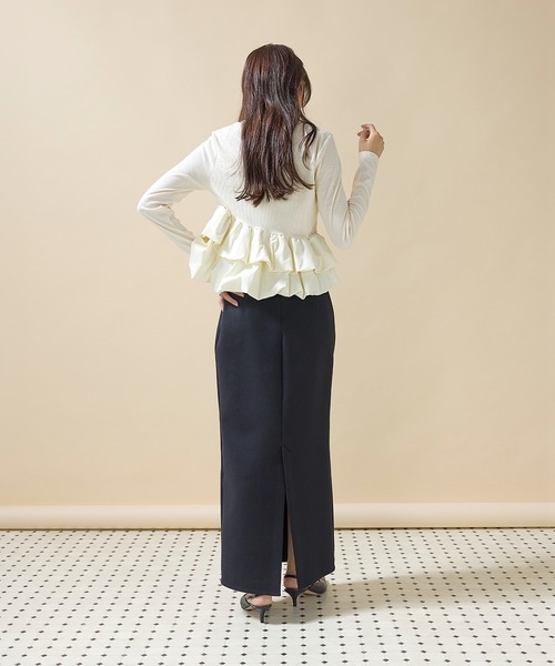 en CAnAF(エンカナフ)の「【大人可愛いシルエット】カットリブバルーンペプラムプルオーバー(Tシャツ/カットソー・レディース・ブラック/アイボリー/チャコールグレー/ブラック系1・フリー)」の15枚目の写真