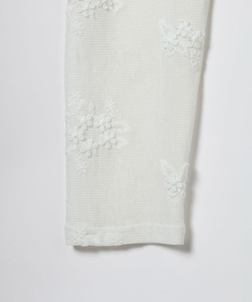 JEANASIS(ジーナシス)の「3DレースLS TEE/1067538(Tシャツ/カットソー・レディース・ホワイト/ブルー系その他/ブラック・FREE)」の12枚目の写真