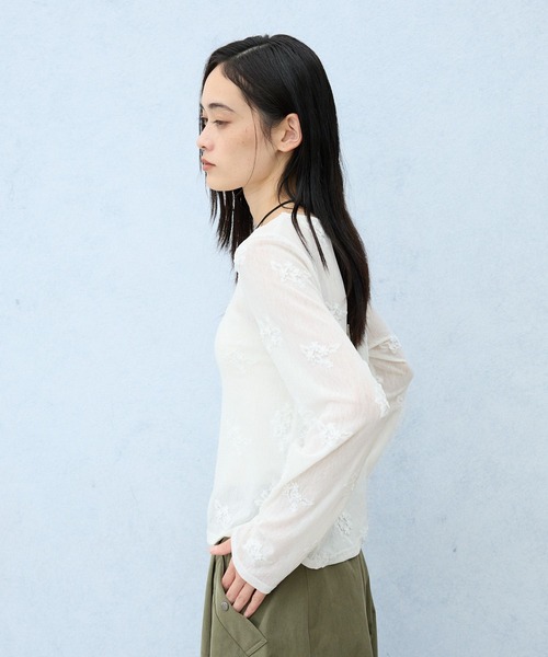 JEANASIS(ジーナシス)の「3DレースLS TEE/1067538(Tシャツ/カットソー・レディース・ホワイト/ブルー系その他/ブラック・FREE)」の15枚目の写真