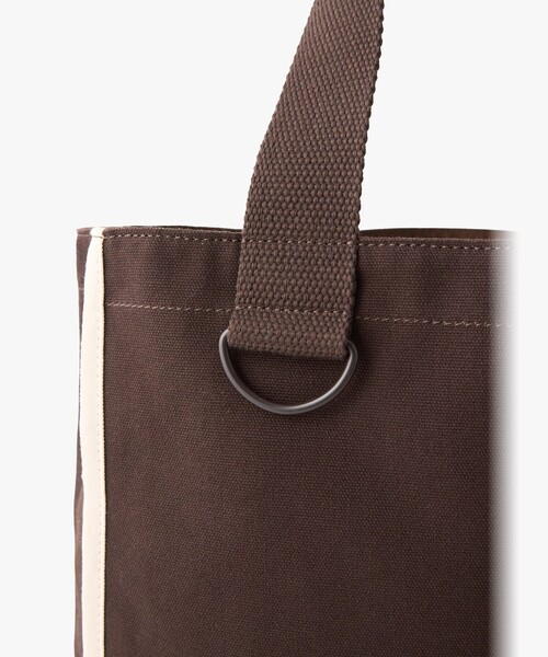 To b. by agnes b.(トゥービーバイアニエスベー)の「To b. by agnes b.× green label relaxing コットン パイピング トートバッグ(トートバッグ・レディース・ブラウン・FREE)」の5枚目の写真