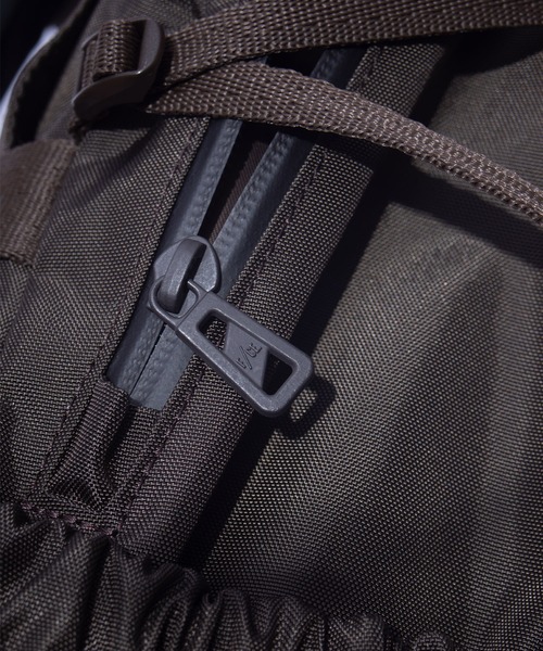 F/CE. (エフシーイー)の「F/CE. 420 re/cor DAYTRIP BP 2.0 / エフシーイー 420 レコー デイトリップ バックパック 2.0(バックパック/リュック・メンズ・ブラック・FREE)」の9枚目の写真