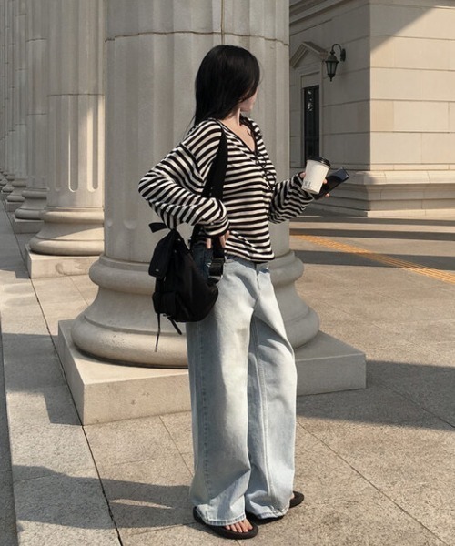 FAVORITO(ファヴォリート)の「VネックTEEトップス(Tシャツ/カットソー・レディース・ブラック/グレー・F)」の9枚目の写真