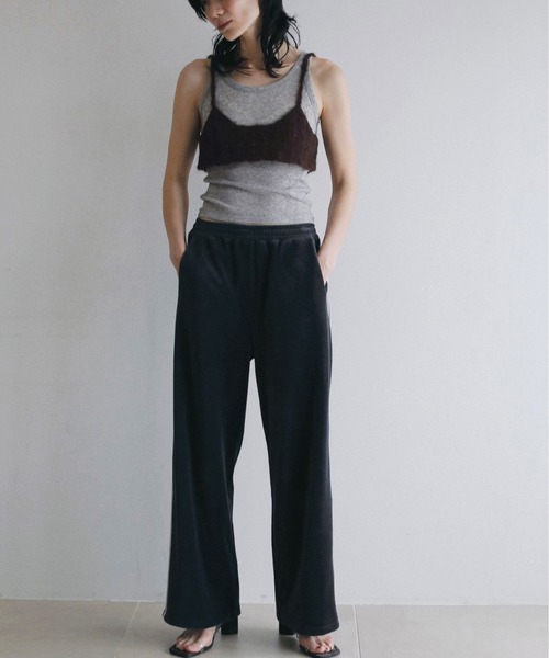 anuke（アンヌーク）の「[anuke/アンヌーク] ベロアトラックパンツ（その他パンツ・レディース・ブラウン/チャコールグレー・36）」の6枚目の写真