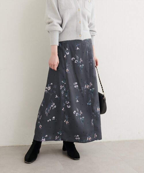 natural couture（ナチュラルクチュール）の「オリジナル花柄Aラインスカート（スカート・レディース・モカ/アイボリー/チャコールグレー・FREE）」の16枚目の写真