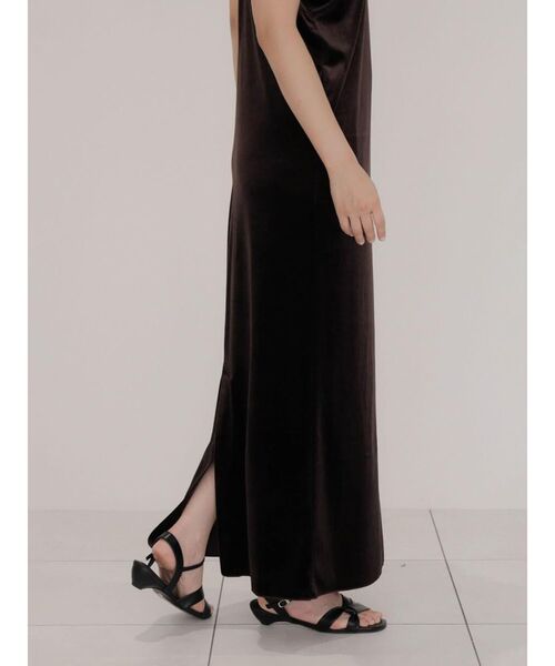FIKA.（フィーカ）の「Sleeveless velour onepiece（ワンピース・レディース・ブラック/ブラウン・MEDIUM）」の21枚目の写真