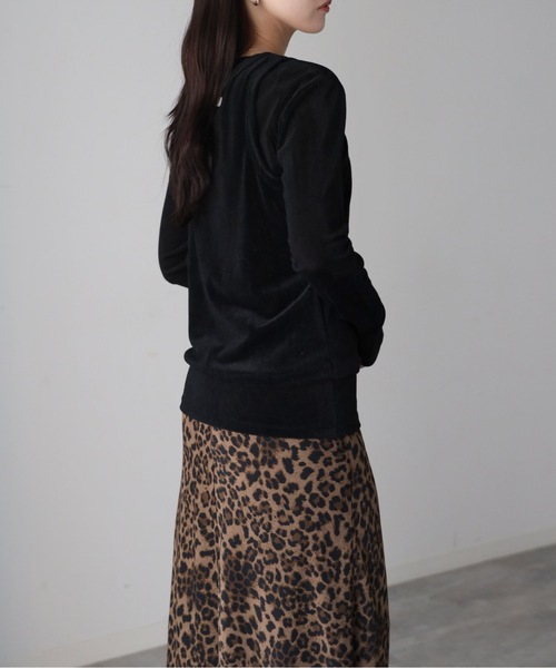 YENNA(イェンナ)の「シアーフロッキーレイヤードセット / Tシャツ+タンク(Tシャツ/カットソー・レディース・グレー/ブラック/アイボリー・FREE)」の14枚目の写真