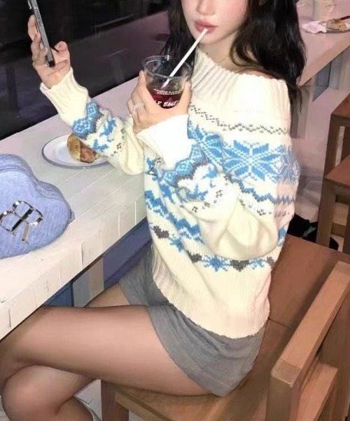 gossip！ロサンゼルス（ゴシップロサンゼルス）の「オフショルミックスデザインニットトップ（ニット/セーター・レディース・ブラック/ホワイト・FREE）」の14枚目の写真