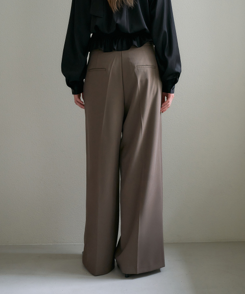 DEHEVE（デヘヴェ）の「Tailored Wide Slacks [Brown]（スラックス・レディース・ブラウン・SMALL/MEDIUM）」の2枚目の写真