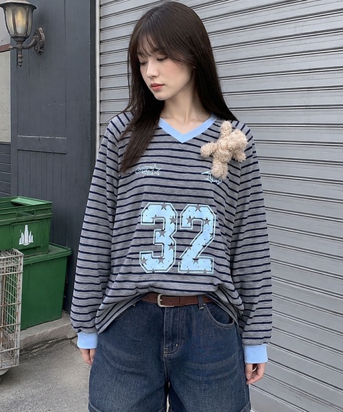 HOOK(フック)の「HOOK for girls ナンバーロゴ ボーダー Vネック オーバーサイズロンT(Tシャツ/カットソー・レディース・グレー・FREE)」の1枚目の写真