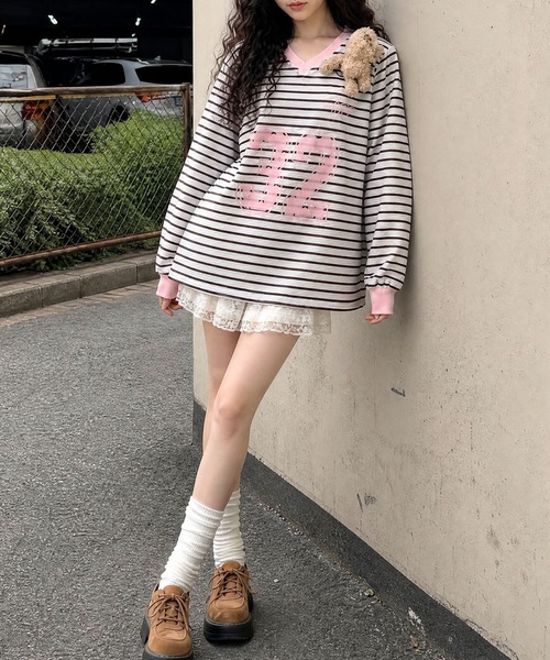 HOOK(フック)の「HOOK for girls ナンバーロゴ ボーダー Vネック オーバーサイズロンT(Tシャツ/カットソー・レディース・グレー・FREE)」の10枚目の写真