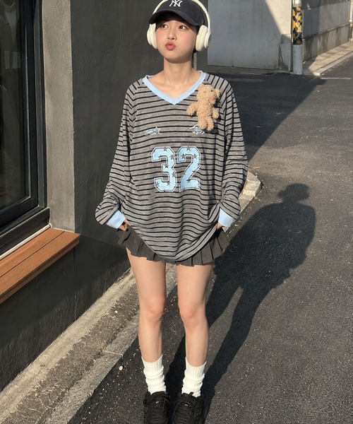 HOOK(フック)の「HOOK for girls ナンバーロゴ ボーダー Vネック オーバーサイズロンT(Tシャツ/カットソー・レディース・グレー・FREE)」の13枚目の写真