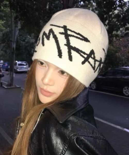 Logo jacquard beanie（ニットキャップ/ビーニー）｜Vipoa（ヴィポア