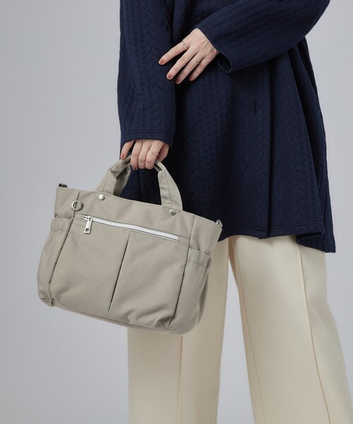 SHOO・LA・RUE(シューラルー)の「【撥水/2WAY】9ポケットトートバッグ(トートバッグ・レディース・ベージュ/ブラック/ライトパープル・00)」の10枚目の写真