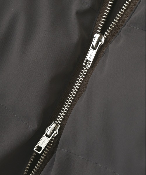 BEAVER（ビーバー）の「B omnivore / ビーオムニボー　3LAYER STAND BLOUSON 3レイヤースタンドブルゾン（ダウンジャケット/コート・メンズ・ブラック/チャコールグレー/カーキ・L/M）」の17枚目の写真