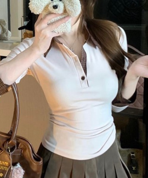 NANEA(ナネア)の「シャツ衿付きプルオーバー(Tシャツ/カットソー・レディース・アイボリー/グリーン/ブラウン・MEDIUM/LARGE)」の2枚目の写真