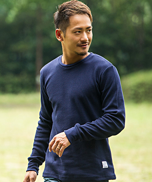 CavariA（キャバリア）の「『CavariA/キャバリア』サーマルニット無地長袖ニットTシャツ【3ネックタイプから選べる】（ニット/セーター・メンズ・ネイビー/ブラック/カーキ/ライトピンク/グレー/ホワイト/ベージュ/ベージュ系その他2/ベージュ系その他3/グリーン系その他/グリーン系その他2/グリーン系その他3/ブルー系その他/ピンク系その他/ブルー系その他3/ピンク系その他2/ピンク系その他3/ホワイト系その他/ホワイト系その他2/ホワイト系その他3/ブラック系その他/ブラック系その他2/ブラック系その他3/グレー系その他/グレー系その他2/グレー系その他3/ベージュ系その他/ブルー系その他2・L/LL/M/XL）」の21枚目の写真