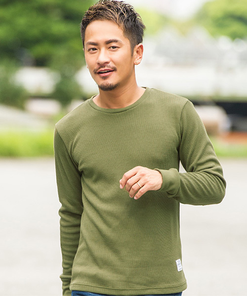 CavariA（キャバリア）の「『CavariA/キャバリア』サーマルニット無地長袖ニットTシャツ【3ネックタイプから選べる】（ニット/セーター・メンズ・ネイビー/ブラック/カーキ/ライトピンク/グレー/ホワイト/ベージュ/ベージュ系その他2/ベージュ系その他3/グリーン系その他/グリーン系その他2/グリーン系その他3/ブルー系その他/ピンク系その他/ブルー系その他3/ピンク系その他2/ピンク系その他3/ホワイト系その他/ホワイト系その他2/ホワイト系その他3/ブラック系その他/ブラック系その他2/ブラック系その他3/グレー系その他/グレー系その他2/グレー系その他3/ベージュ系その他/ブルー系その他2・L/LL/M/XL）」の17枚目の写真